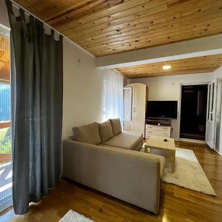 Konukevi Ljubav Stara Zaovine 3*