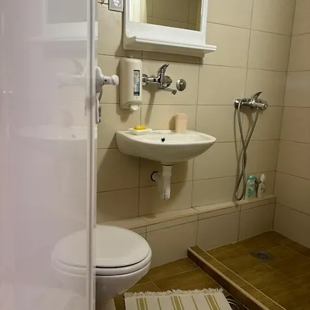 Konukevi Ljubav Stara Zaovine Lazici